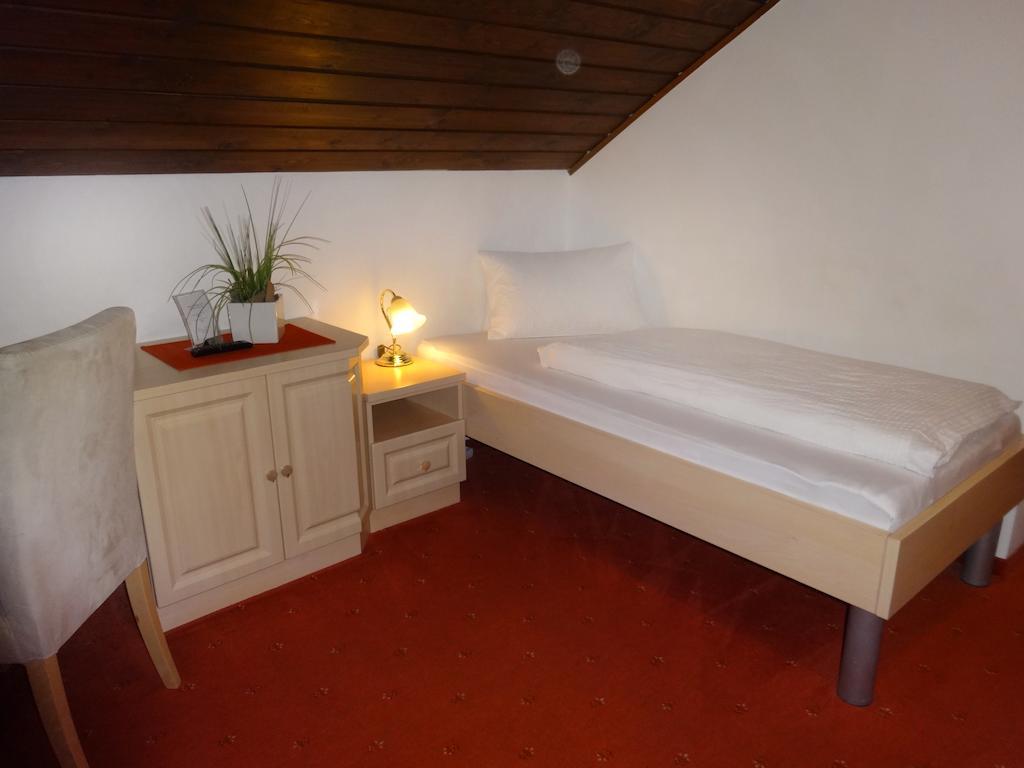 Pension Scherwirt Hotel Graz Bilik gambar